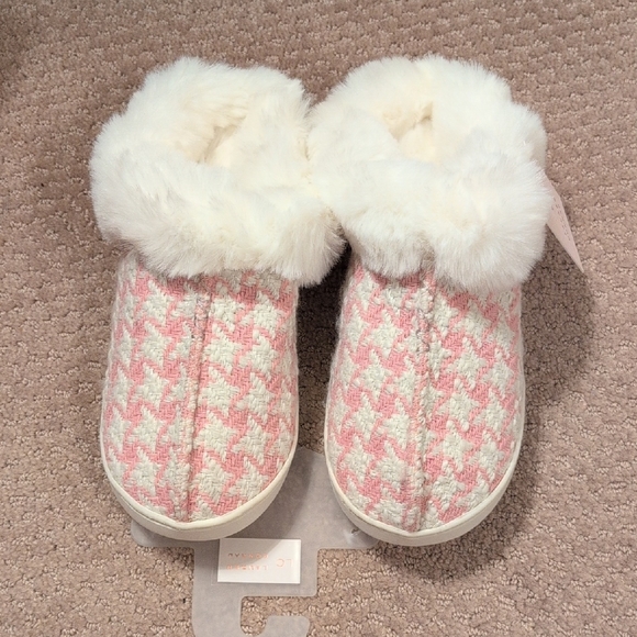 Lauren Conrad Cozy Pink and White Houndstooth Slipper Medium (7-8) NWT - Picture 1 of 4